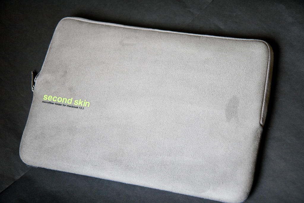 Tucano Second Skin Sleeve Case for MacBook Pro