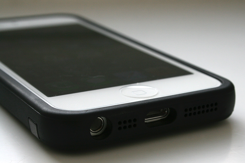 SwitchEasy BONDS iPhone 5 Case