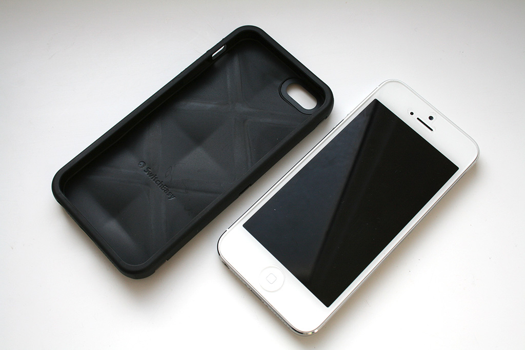 SwitchEasy BONDS iPhone 5 Case